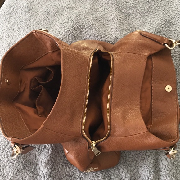 Coach leather purse - Picture 3 of 4